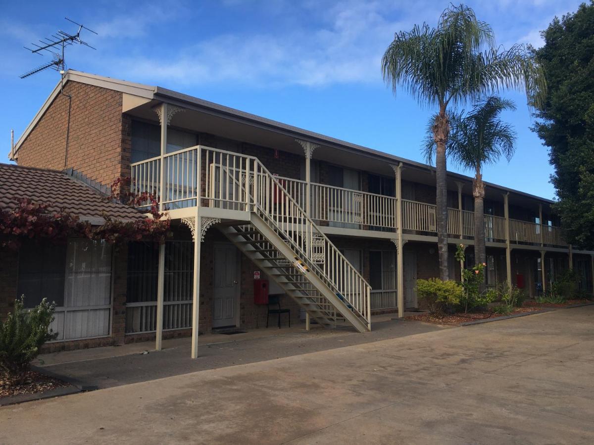 Wentworth Darling Junction Motor Inn מראה חיצוני תמונה