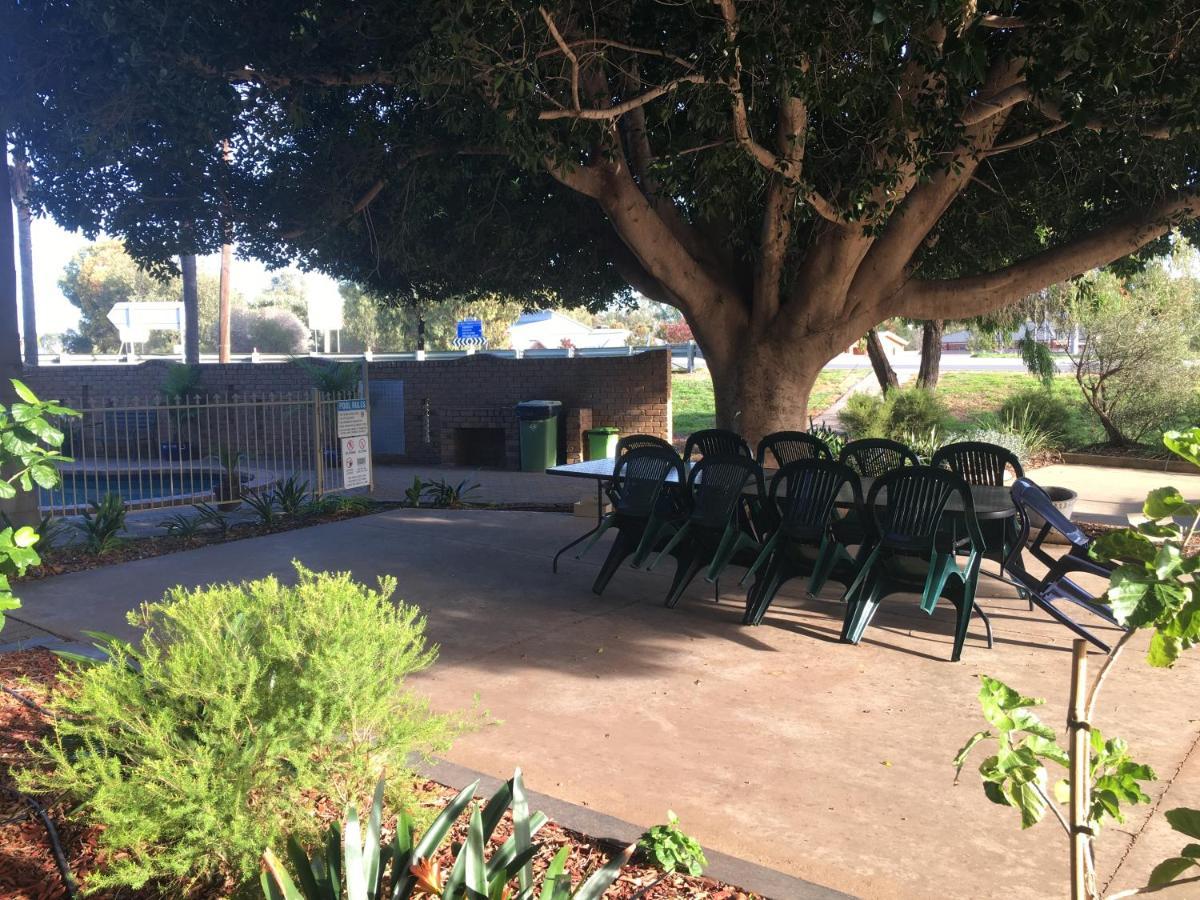 Wentworth Darling Junction Motor Inn מראה חיצוני תמונה