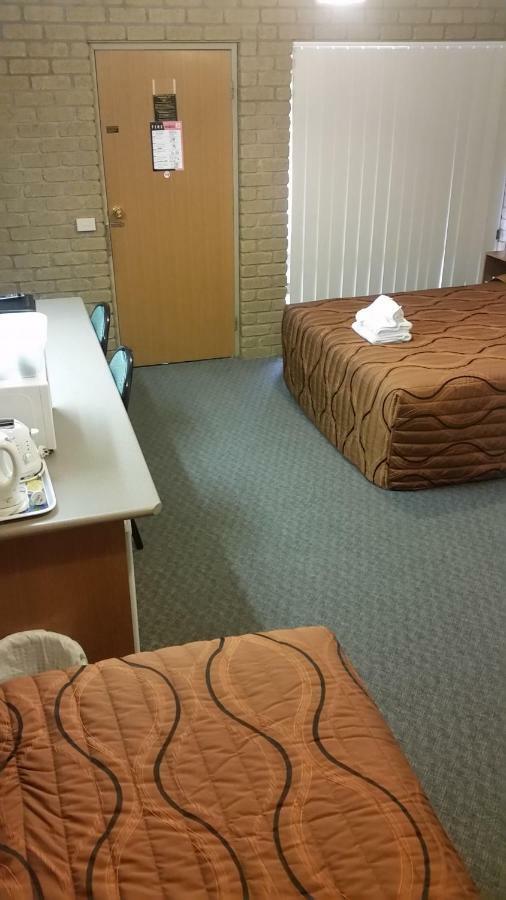 Wentworth Darling Junction Motor Inn מראה חיצוני תמונה