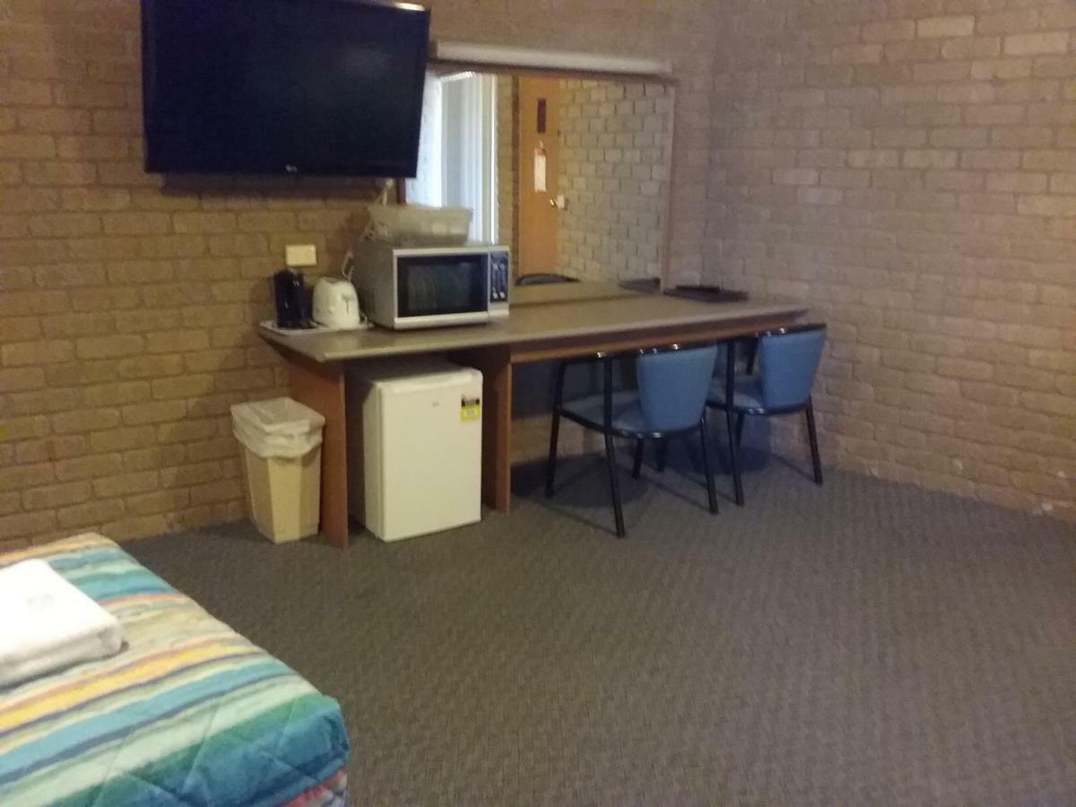 Wentworth Darling Junction Motor Inn מראה חיצוני תמונה